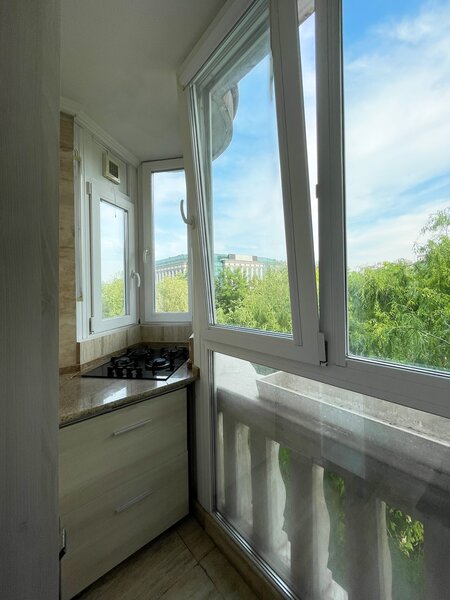 Piata Unirii, 3 camere, design modern, 88 mp, 2 bai, 900 EUR