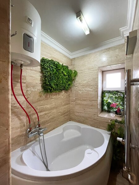 Piata Unirii, 3 camere, design modern, 88 mp, 2 bai, 900 EUR